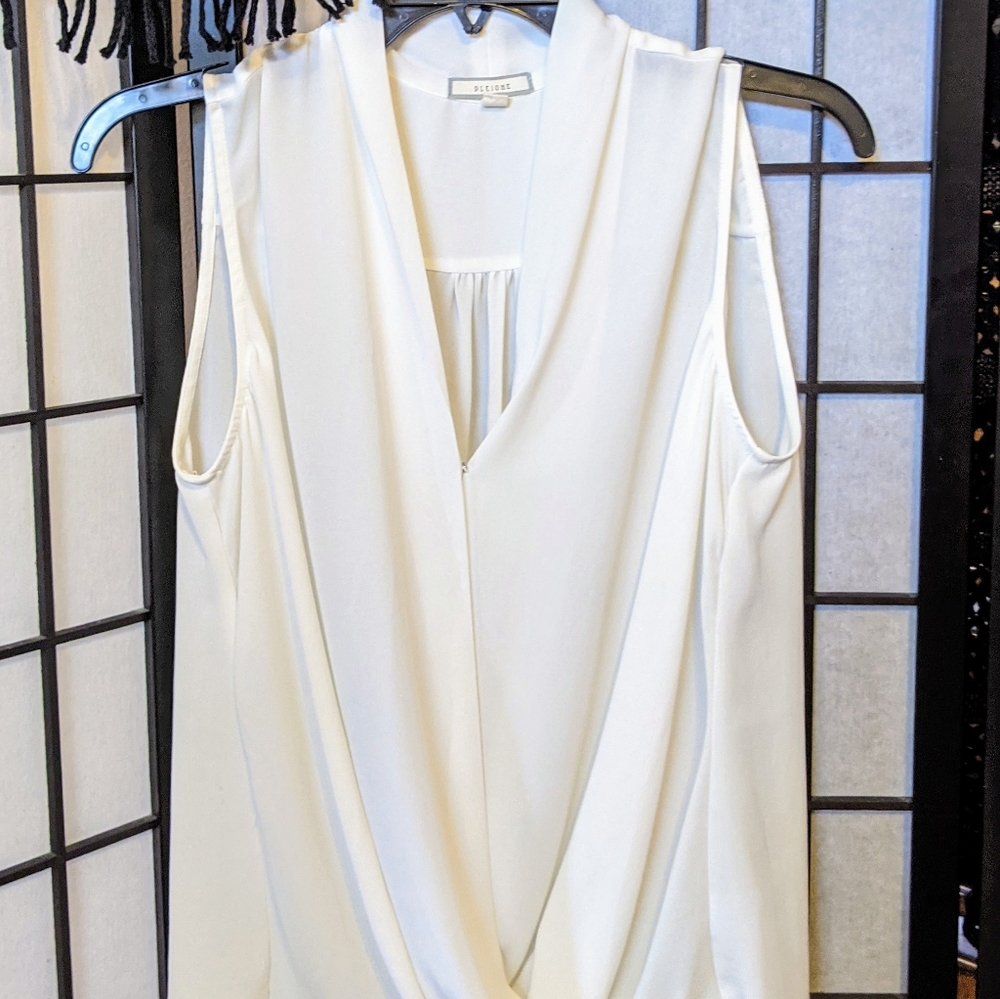 Sheer white asymmetrical v-neck sleeveless chiffon